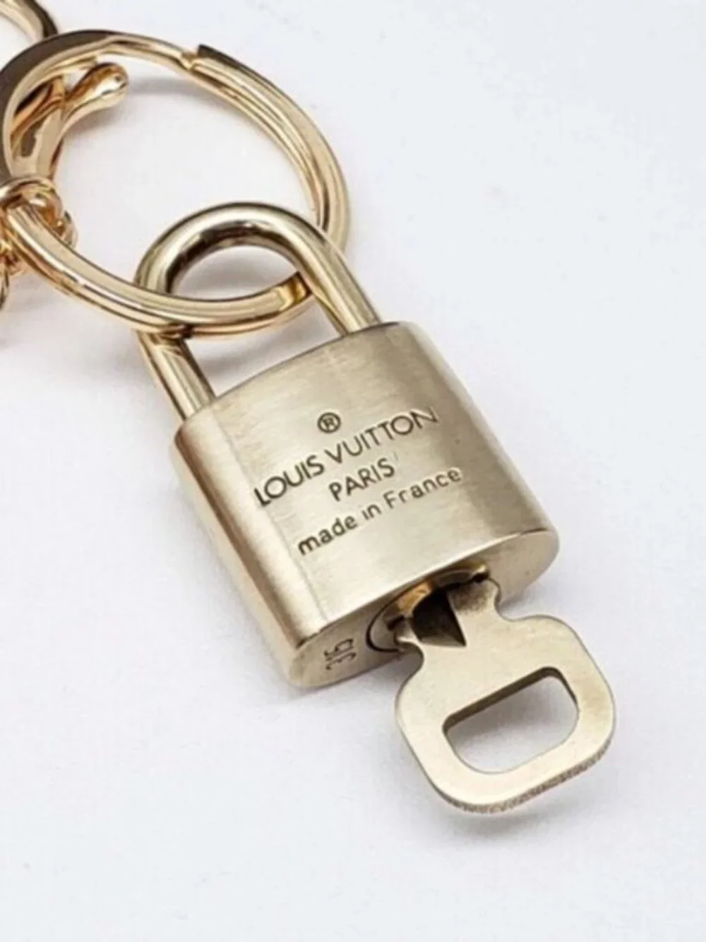 LV Gold Padlock Authentic 🔑 Luxury Bag Charm w/ Unbranded Flower Keychain
